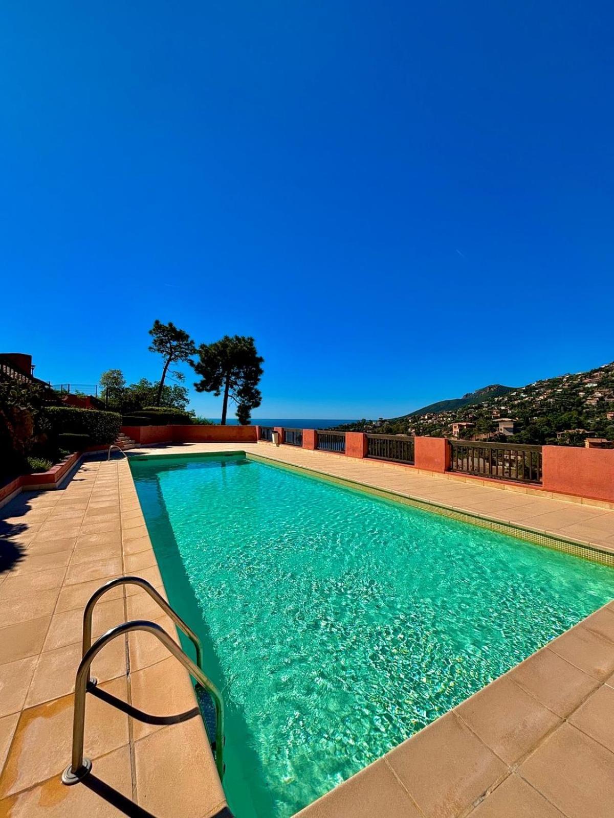 Duplex Vue Dans Avec Piscine Et Parking Theoule-sur-Mer